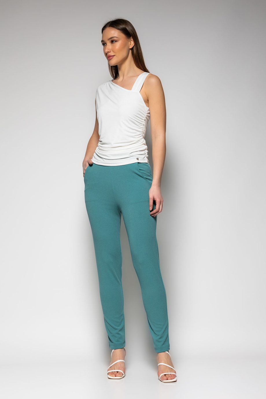 DP4A4493